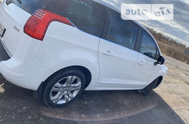 Микровэн Peugeot 5008 2013 в Львове