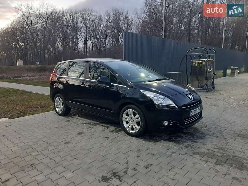 Мікровен Peugeot 5008 2013 в Дрогобичі