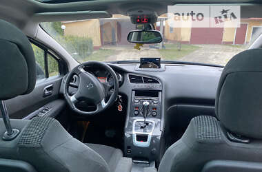 Мікровен Peugeot 5008 2013 в Дубні