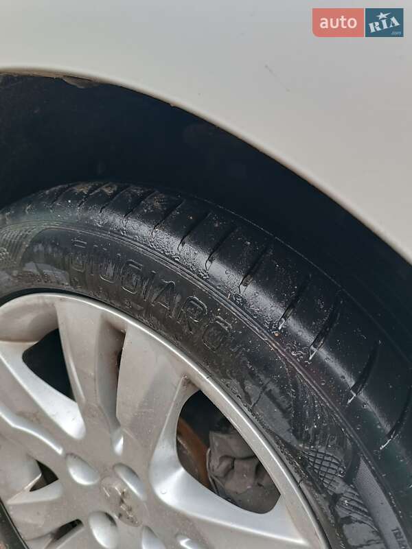 Микровэн Peugeot 5008 2011 в Светловодске