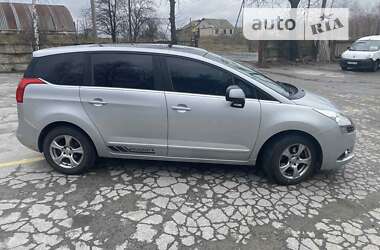 Микровэн Peugeot 5008 2010 в Звягеле