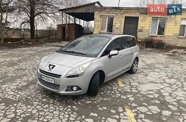 Микровэн Peugeot 5008 2010 в Звягеле