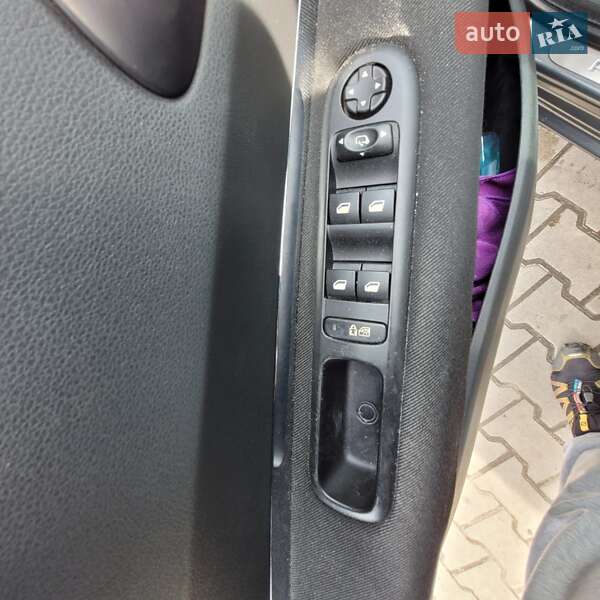 Мікровен Peugeot 5008 2010 в Івано-Франківську фото 9 Мікровен Peugeot 5008 2010 в Івано-Франківську