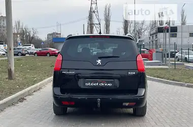 Peugeot 5008 2012
