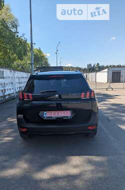 Внедорожник / Кроссовер Peugeot 5008 2018 в Киеве