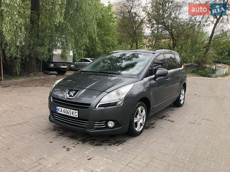 Мікровен Peugeot 5008 2011 в Києві