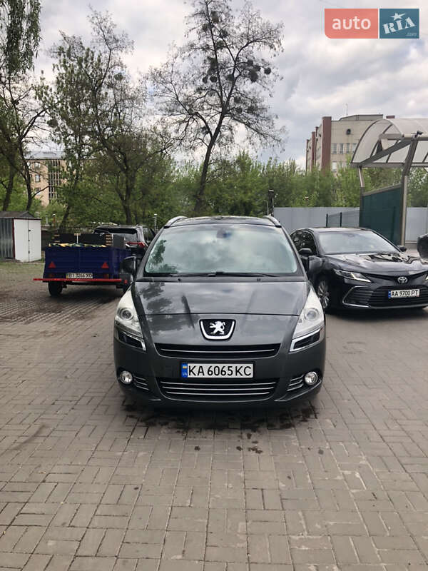 Мікровен Peugeot 5008 2011 в Києві