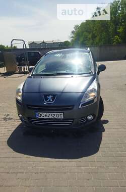 Peugeot 5008 2011