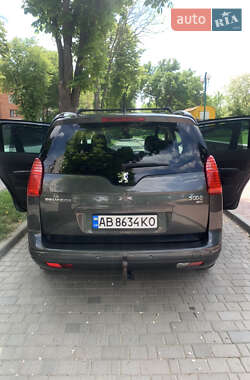 Микровэн Peugeot 5008 2013 в 