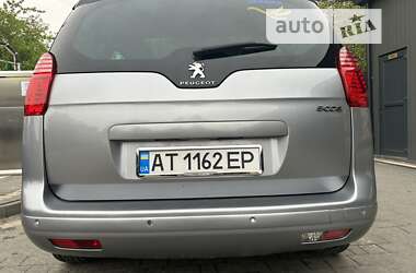 Микровэн Peugeot 5008 2015 в Калуше