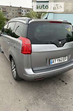 Микровэн Peugeot 5008 2015 в Калуше