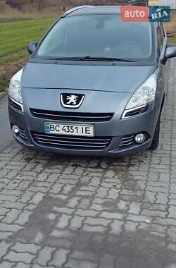 Микровэн Peugeot 5008 2011 в Радехове