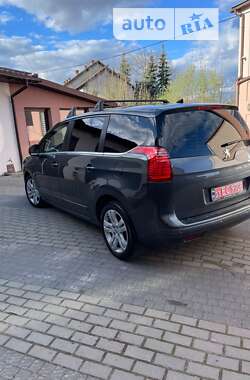 Мікровен Peugeot 5008 2011 в Стрию