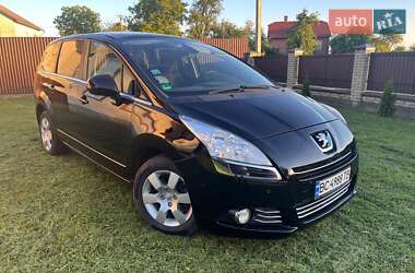 Peugeot 5008 2013