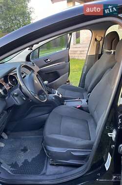 Мікровен Peugeot 5008 2013 в Стрию