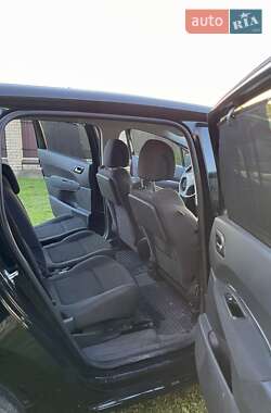 Мікровен Peugeot 5008 2013 в Стрию