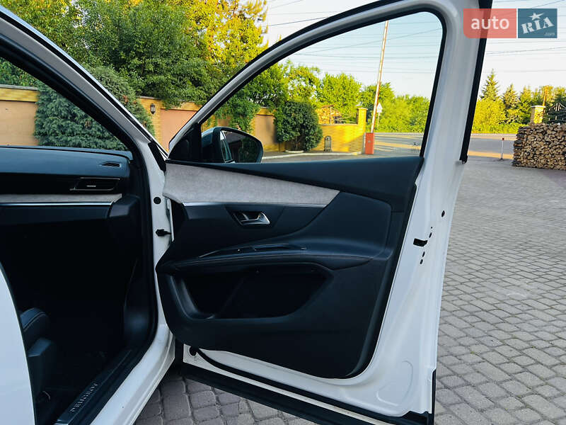 Позашляховик / Кросовер Peugeot 5008 2019 в Бердичеві