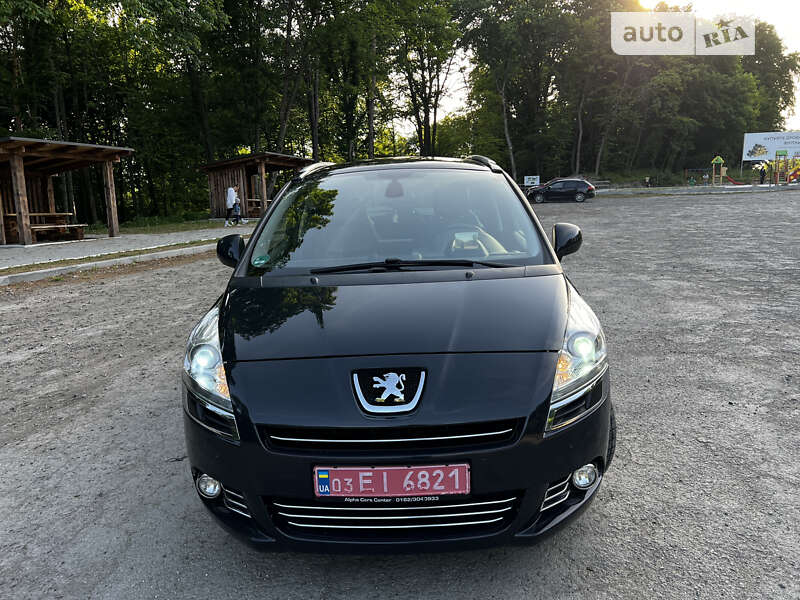 Мікровен Peugeot 5008 2010 в Бережанах