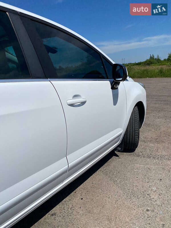 Микровэн Peugeot 5008 2013 в Львове