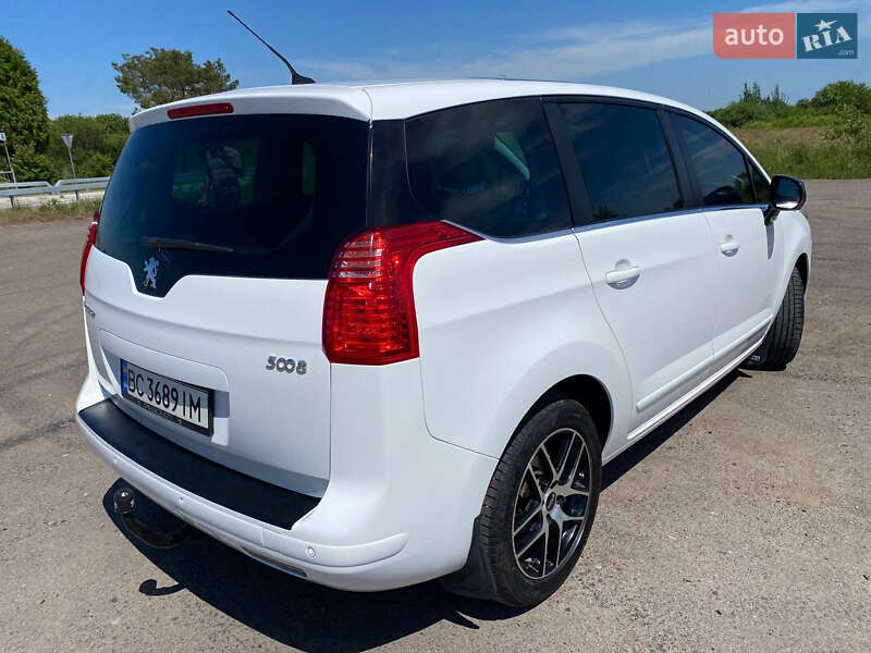 Микровэн Peugeot 5008 2013 в Львове