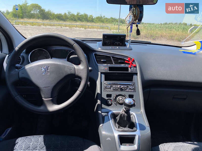 Микровэн Peugeot 5008 2013 в Львове