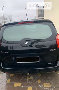 Peugeot 5008 2012