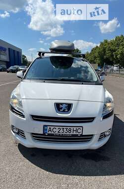 Peugeot 5008 2012