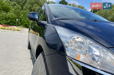 Мікровен Peugeot 5008 2012 в 