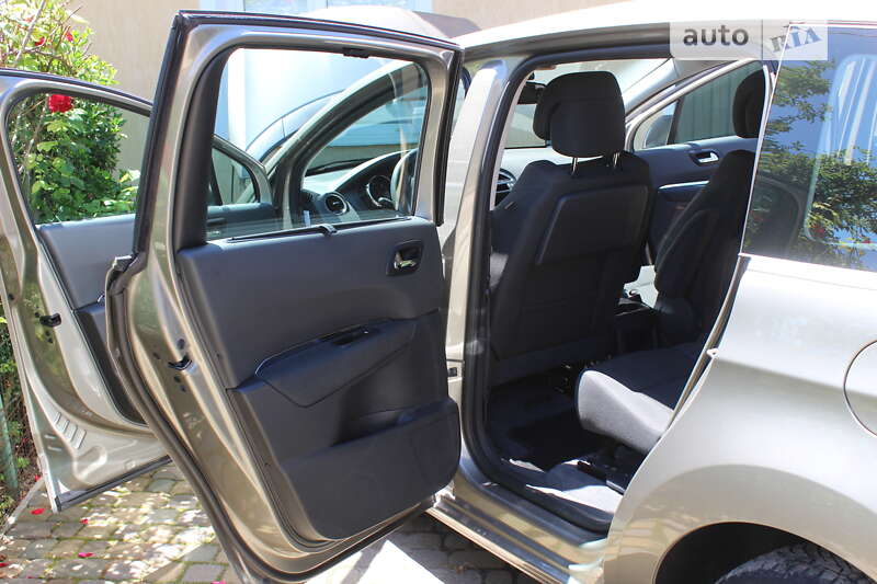 Микровэн Peugeot 5008 2013 в Бродах фото 7 Микровэн Peugeot 5008 2013 в Бродах