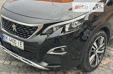 Позашляховик / Кросовер Peugeot 5008 2017 в Луцьку