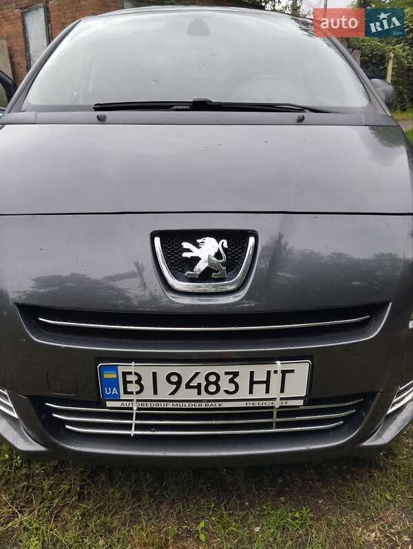 Мікровен Peugeot 5008 2010 в Лубнах