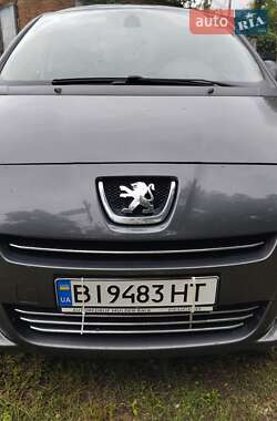 Микровэн Peugeot 5008 2010 в Лубнах