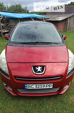 Peugeot 5008 2011