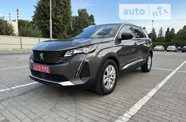 Внедорожник / Кроссовер Peugeot 5008 2021 в Луцке