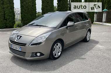 Peugeot 5008 2013