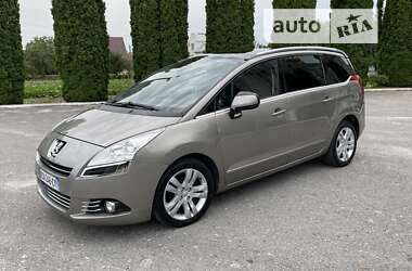 Мікровен Peugeot 5008 2013 в Дубні