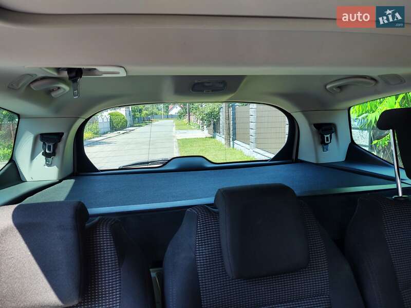 Микровэн Peugeot 5008 2010 в Костополе