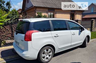 Микровэн Peugeot 5008 2010 в Дубно