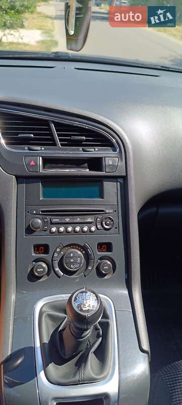 Мікровен Peugeot 5008 2009 в Черкасах
