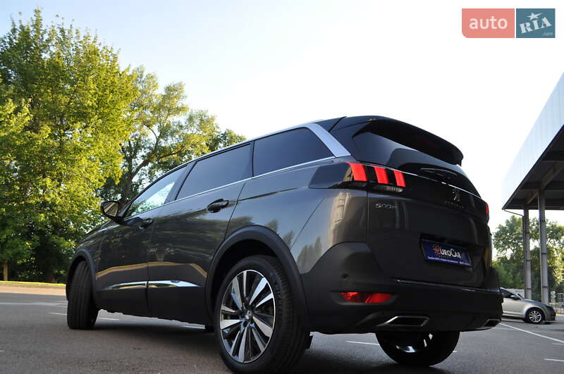 Позашляховик / Кросовер Peugeot 5008 2019 в Києві