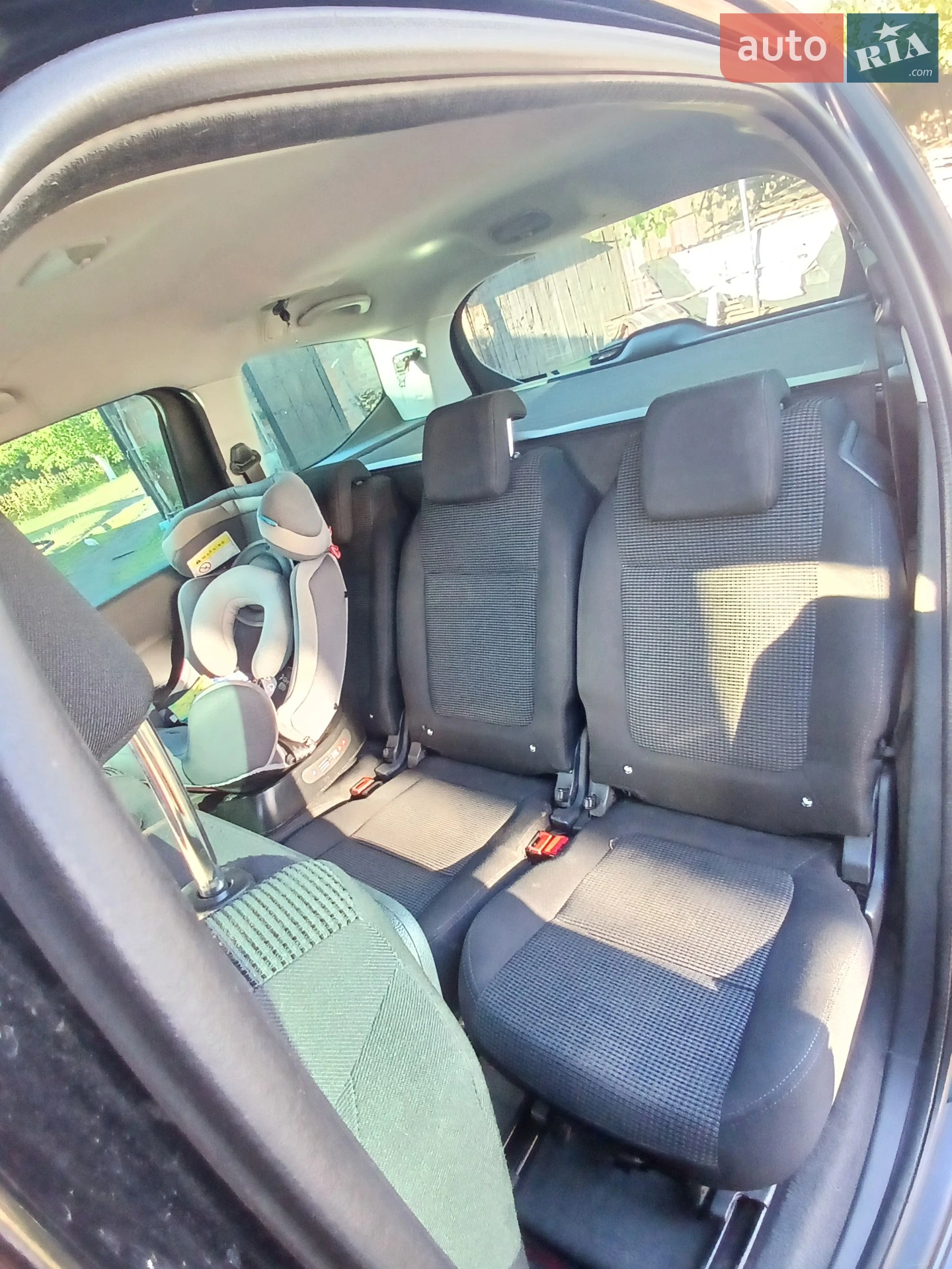 2010 Peugeot 5008 - мініатюра 8
