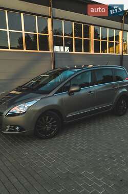 Peugeot 5008 2011 Peugeot 5008 2011