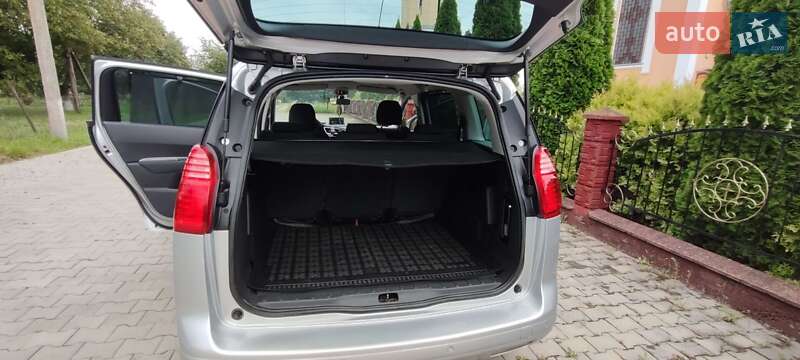 Мікровен Peugeot 5008 2013 в Самборі