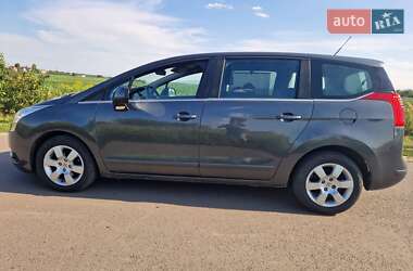 Микровэн Peugeot 5008 2011 в 