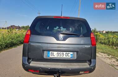 Микровэн Peugeot 5008 2011 в 