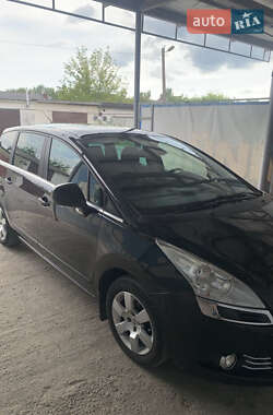 Peugeot 5008 2011