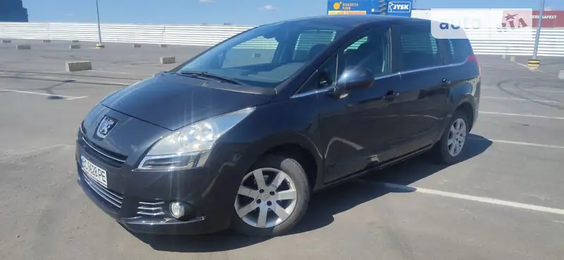 Peugeot 5008 2013