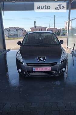 Микровэн Peugeot 5008 2010 в Луцке