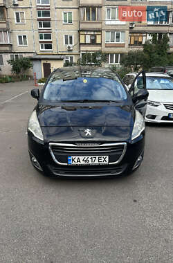 Микровэн Peugeot 5008 2015 в Киеве