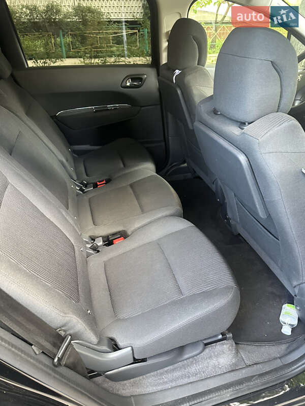 Микровэн Peugeot 5008 2015 в Киеве